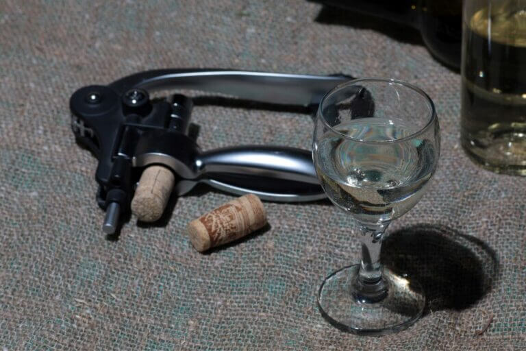 Choosing the Best Wine Opener for Arthritis