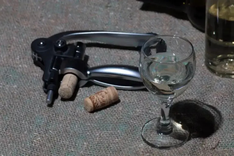 Choosing the Best Wine Opener for Arthritis